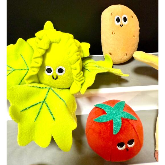 Plush Food Play Set Gigglescapes Kitchen Vegetables & Fruit 16 Pieces cut - Picture 2 of 6